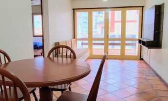 Imagem: Apto com 2 dormitórios, garagem, sacada