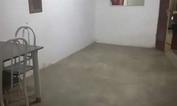 Imagem: Casa de laje precisando de reparos