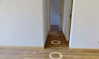 Imagem 2: Apartamento com 49M², 2 dormitórios, sala para 2 ambientes, cozinha americana com bancada