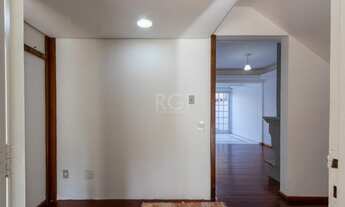 Imagem 4: Porto Alegre - Casa Padrão - Tristeza