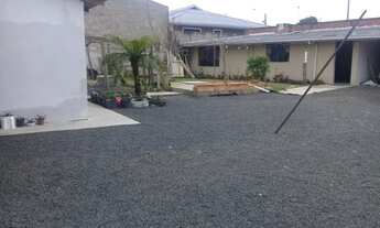 Imagem 7: Casa de madeira com edícula - centro de Rio Azul - Pr