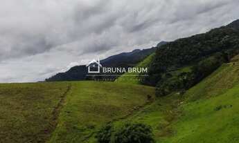 Imagem 4: Sítio para Venda em Teresópolis, Volta do Pião, 2 dormitórios, 1 suíte, 2 banheiros, 2 vag