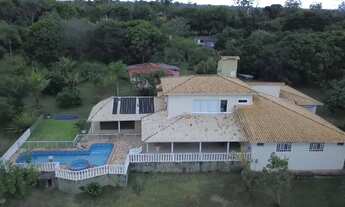 Imagem: M B Prime Imobiliária aluga mansão no