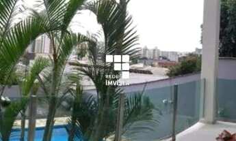 Imagem 4: Casa localizado em Estoril. 5 quartos (5 suítes), 0 banheiros e 4 vagas