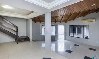 Imagem 2: Casa 5 dormitórios, 1 suíte, 6 vagas, no bairro Cristo Redentor, 350m²