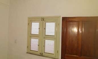 Imagem 5: Vende-se imóvel no centro de Cascavel-CE com duas casas com 60 metros cada