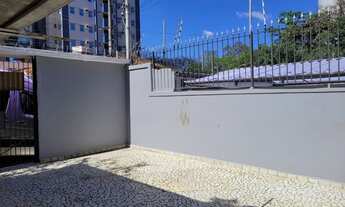 Imagem 4: Casa comercial perto do metro