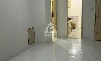 Imagem 4: Leme, 2 quadras da praia. 2 quartos, reformado/ 55 m²