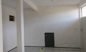 Imagem 2: Vende-se imóvel no centro de Cascavel-CE com duas casas com 60 metros cada