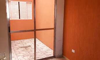 Imagem 2: Linda casa no bairro Bom Retiro, 03 dorm 01 suíte