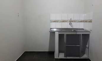 Imagem 4: Kitnet casa fundos área central