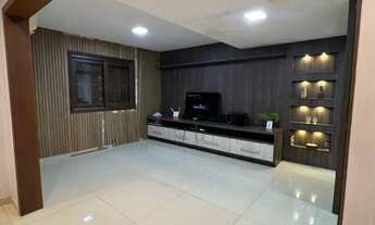 Imagem: Vendo uma casa com muito espaço e conforto