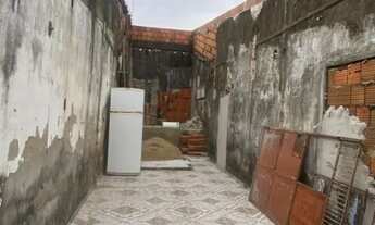 Imagem 2: Terreno em uma travessa , em frente a FCI eventos granja Lisboa