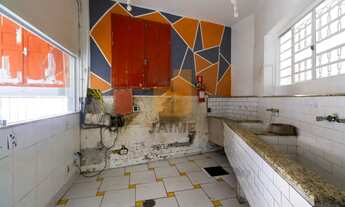 Imagem 6: Casa assobradada com 70m² no térreo 70m² no piso superior, localizada em área nobre do Bai