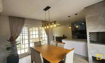 Imagem 4: Casa bairro Carianos - 2 suítes - linda e elegante