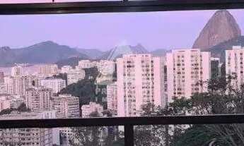 Imagem 2: Deslumbrante mansão situada em uma das localizações mais privilegiadas da cidade