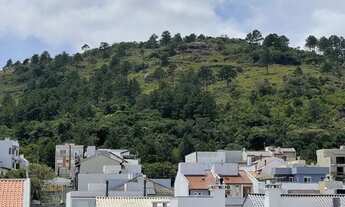 Imagem 2: Bela casa três dormitórios localizada nos altos do bairro Guarujá