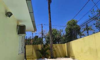 Imagem 2: Casa ampla e pátio amplo