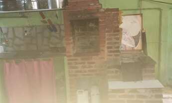 Imagem 5: Vendo três casas e uma loja