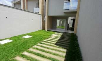 Imagem: Casa de luxo no Eusébio com três quartos