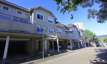 Imagem 2: Casa de condomínio com 4 dormitórios à venda em Porto Alegre