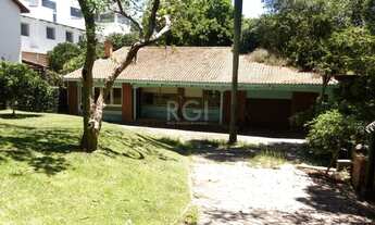 Imagem: Porto Alegre - Casa Padrão - Teresópolis