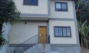 Imagem 2: Casa em Condomínio para Venda em Teresópolis, Golfe, 3 dormitórios, 2 banheiros, 2 vagas