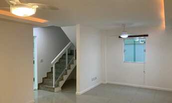 Imagem 4: Ótima casa duplex 3quartos (suíte), pequeno condomínio. Ótimo local. Cód: 049