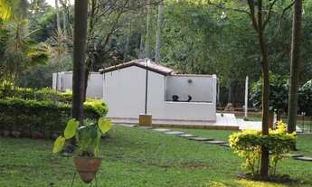 Imagem: Chácara graciosa com Mata Atlântica