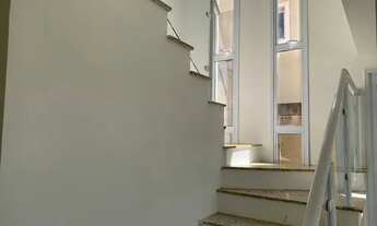 Imagem 4: Sobrado à venda em condomínio fechado com 03 suítes e varanda gourmet