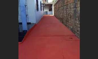 Imagem 3: Casa em rua pública