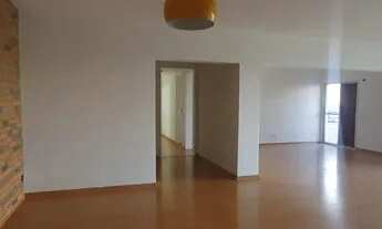 Imagem 5: Excelente apartamento com 157m², 3 dormitórios sendo 1 suíte, sacada e próximo ao metrô