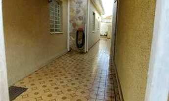 Imagem 2: Casa para Locação em Ponta Grossa, Centro, 4 dormitórios, 1 banheiro, 1 vaga