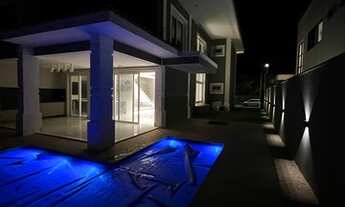 Imagem 5: Casa de condomínio para venda tem 310 metros quadrados com 4 quartos