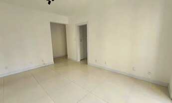 Imagem 2: Apartamento com 2 dormitórios para alugar, 70 m² por R$ 2.956,06/mês - Centro - Florianópo