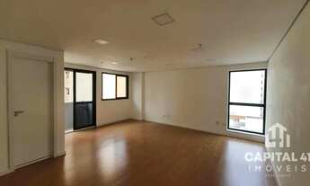 Imagem 2: CONJUNTO/SALA COMERCIAL à venda com 34m² por R$ 200.000,00 no bairro Centro - CURITIBA / P