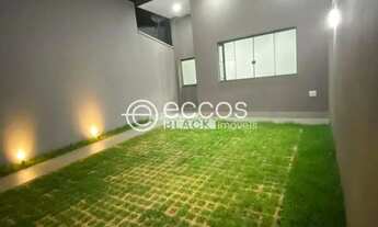 Imagem: Casa à venda, 2 quartos, 1 suíte, 2 vagas