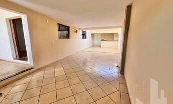 Imagem 3: Casa com 4 dormitórios para alugar, 240 m² por R$ 2.860,00/mês - Centro - Jaú/SP