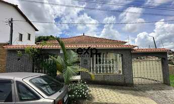 Imagem: Casa á Venda no Solar dos Lagos - São