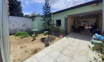 Imagem: Casa em rua privativa sem saída no lago