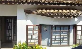 Imagem: EXCELENTE CASA TÉRREA 3 SUÍTES PISCINA