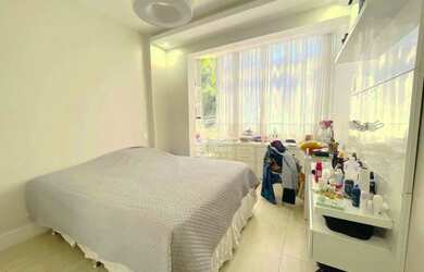 Imagem 12: Reformadíssimo três quartos com suíte, closet e dependência. Reformado no Coração de Copac