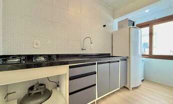 Imagem 5: Apto 02 quartos, mobiliado, box para carro. Ed com elevador, junto a Praça Flávio Boianovs