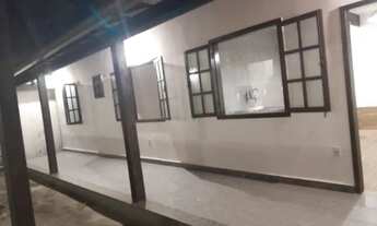 Imagem: Casa de 02 quartos, garagem e quintal independente