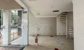 Imagem: Loja comercial de 55m² com mezanino para