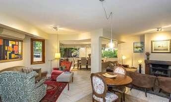 Imagem 2: Porto Alegre - Apartamento Padrão - Auxiliadora