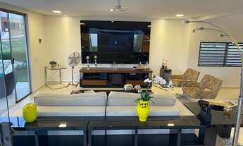 Imagem 5: Casa de condomínio para aluguel e venda tem 360 metros quadrados com 4 quartos