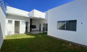 Imagem: Casa Com Designe Moderno Localizado no Bairro