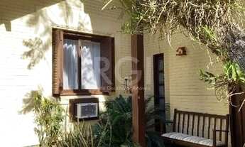 Imagem 2: Porto Alegre - Casa Padrão - Tristeza