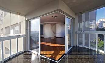 Imagem 3: Vila Mariana rua nobre, 213 m² de puro charme, 4 suites, 4 vagas , duas enormes varandas